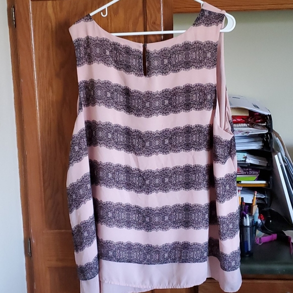 Top - Picture 4 of 5